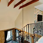 Nolcken Lagerhaus Villa Kuressaare