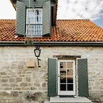 Nolcken Lagerhaus Villa Kuressaare